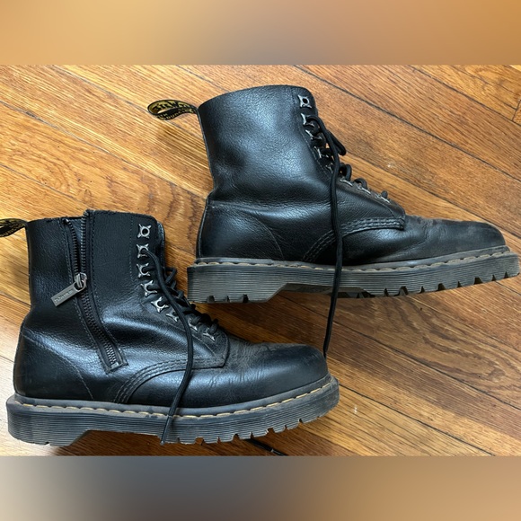 Dr. Martens 1460 Pascal boot - Picture 3 of 11